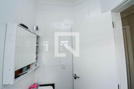 Casa de condomínio à venda com 130m², 3 quartos e 2 vagasBanheiro