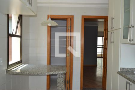Apartamento à venda com 110m², 3 quartos e 2 vagasCozinha