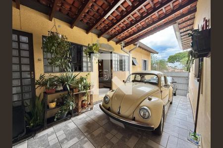 Casa à venda com 131m², 3 quartos e 5 vagas