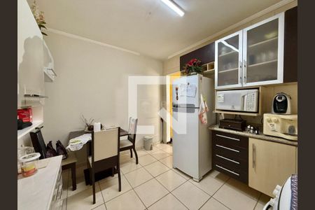 Casa à venda com 131m², 3 quartos e 5 vagas