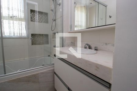 Apartamento para alugar com 64m², 2 quartos e 2 vagasBanheiro social 