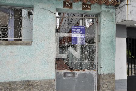 Casa para alugar com 98m², 2 quartos e sem vagaÁrea comum