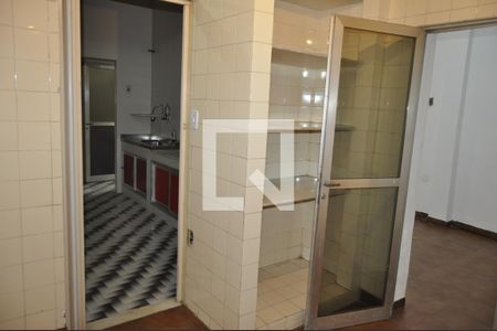 Casa para alugar com 98m², 2 quartos e sem vagaDespensa