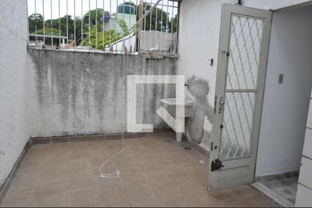 Casa para alugar com 98m², 2 quartos e sem vagaÁrea de Serviço