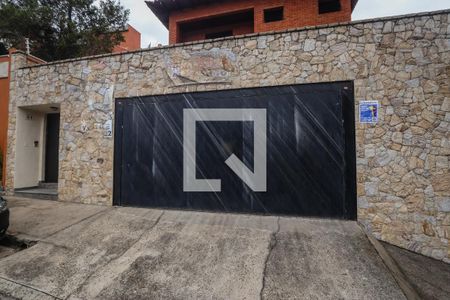 Casa à venda com 440m², 3 quartos e 8 vagasPlaca