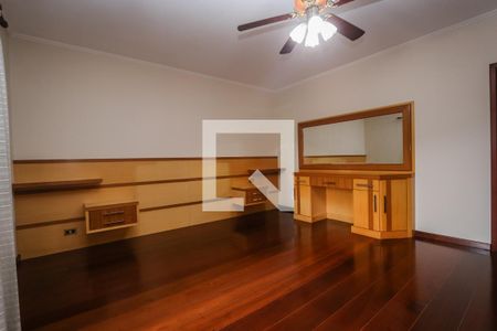 Casa à venda com 440m², 3 quartos e 8 vagas Casa à venda com 440m², 3 quartos e 8 vagasSuite