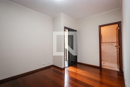 Casa à venda com 440m², 3 quartos e 8 vagasSuite 4
