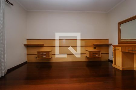 Casa à venda com 440m², 3 quartos e 8 vagasSuite