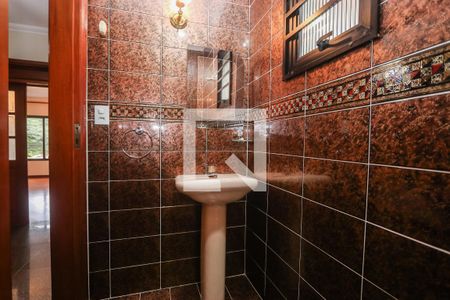 Casa à venda com 440m², 3 quartos e 8 vagas Casa à venda com 440m², 3 quartos e 8 vagasLavabo