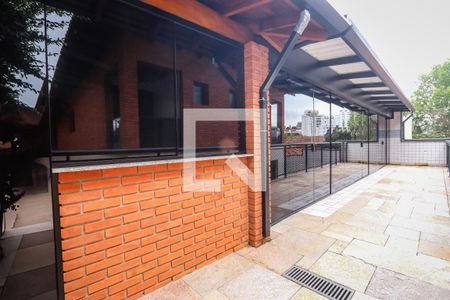 Casa à venda com 440m², 3 quartos e 8 vagasQuintal