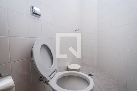 Casa à venda com 440m², 3 quartos e 8 vagasBanheiro de Serviço