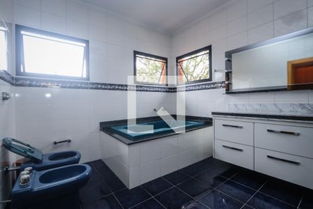 Casa à venda com 440m², 3 quartos e 8 vagasBanheiro da Suite