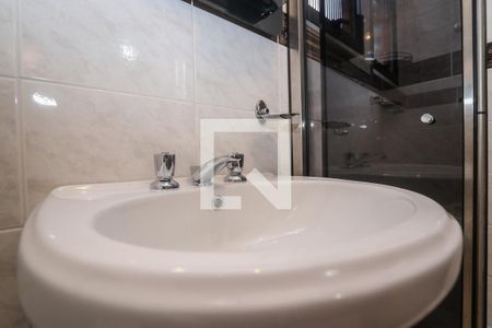 Casa à venda com 440m², 3 quartos e 8 vagasBanheiro da Suite 3