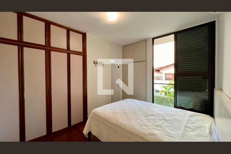 Apartamento à venda com 300m², 4 quartos e 4 vagas Apartamento à venda com 300m², 4 quartos e 4 vagasquarto