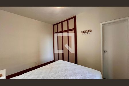 Apartamento à venda com 300m², 4 quartos e 4 vagas Apartamento à venda com 300m², 4 quartos e 4 vagasquarto