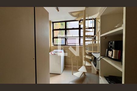 Apartamento à venda com 300m², 4 quartos e 4 vagas Apartamento à venda com 300m², 4 quartos e 4 vagasÁrea de Serviço