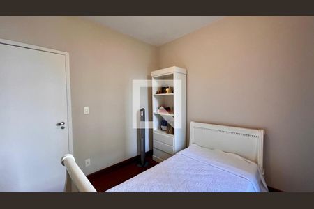 Apartamento à venda com 300m², 4 quartos e 4 vagas Apartamento à venda com 300m², 4 quartos e 4 vagasquarto