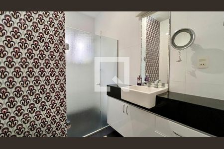 Apartamento à venda com 300m², 4 quartos e 4 vagas Apartamento à venda com 300m², 4 quartos e 4 vagasbanho