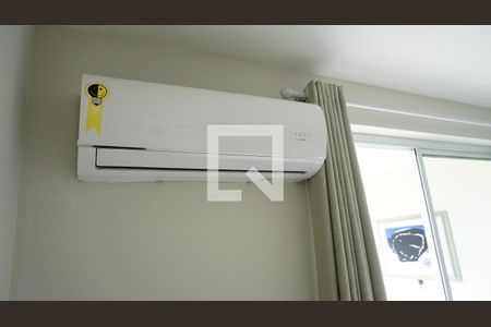 Sala de apartamento para alugar com 1 quarto, 42m² em Jacarepaguá, Rio de Janeiro