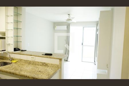 Sala de apartamento para alugar com 1 quarto, 42m² em Jacarepaguá, Rio de Janeiro