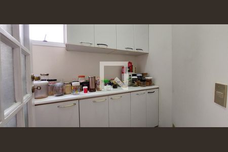 Apartamento à venda com 272m², 4 quartos e 4 vagasDespensa