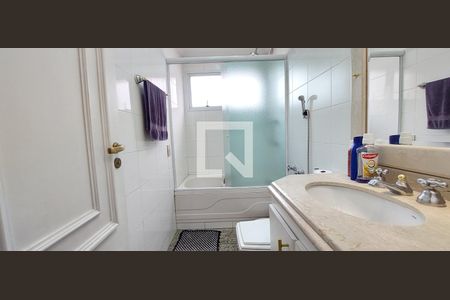 Apartamento à venda com 272m², 4 quartos e 4 vagasBanheiro Quarto 4 suíte