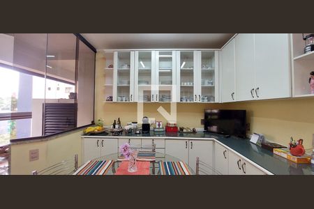 Apartamento à venda com 272m², 4 quartos e 4 vagasCopa