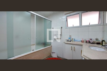 Apartamento à venda com 272m², 4 quartos e 4 vagasBanheiro Quarto 1 suíte