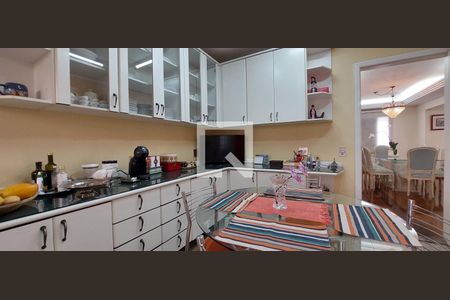 Apartamento à venda com 272m², 4 quartos e 4 vagasCopa