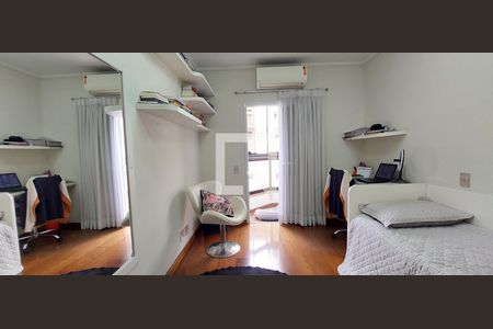 Apartamento à venda com 272m², 4 quartos e 4 vagasQuarto 4 suíte