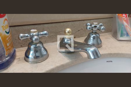 Apartamento à venda com 272m², 4 quartos e 4 vagasBanheiro Quarto 4 suíte