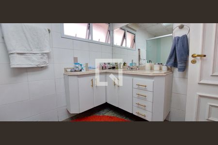 Apartamento à venda com 272m², 4 quartos e 4 vagasBanheiro Quarto 1 suíte