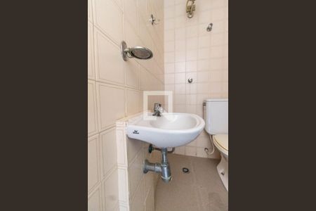 Apartamento à venda com 83m², 3 quartos e 2 vagas Apartamento à venda com 83m², 3 quartos e 2 vagasBanheiro de serviço