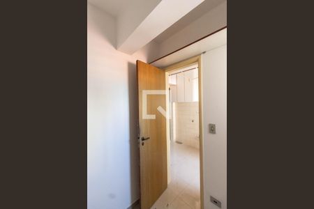 Apartamento à venda com 83m², 3 quartos e 2 vagas Apartamento à venda com 83m², 3 quartos e 2 vagasQuarto de serviço
