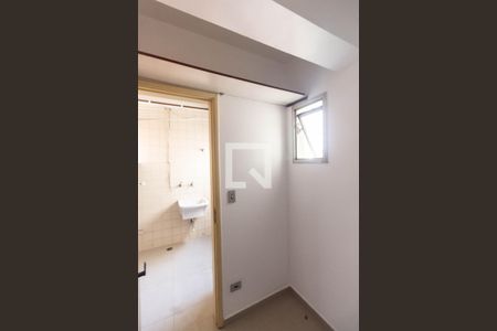 Apartamento à venda com 83m², 3 quartos e 2 vagas Apartamento à venda com 83m², 3 quartos e 2 vagasQuarto de serviço