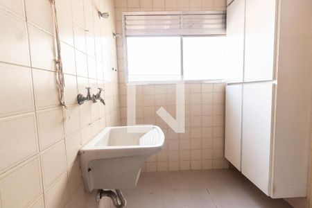 Apartamento à venda com 83m², 3 quartos e 2 vagas Apartamento à venda com 83m², 3 quartos e 2 vagasÁrea de serviço
