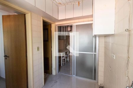 Apartamento à venda com 83m², 3 quartos e 2 vagas Apartamento à venda com 83m², 3 quartos e 2 vagasÁrea de serviço