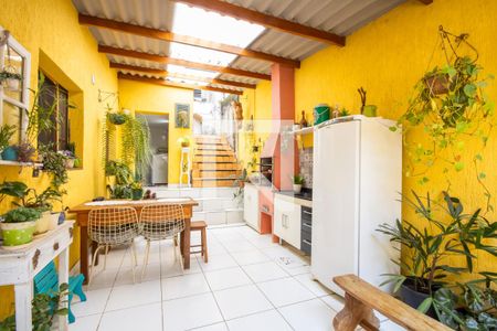 Casa à venda com 293m², 3 quartos e 3 vagas Casa à venda com 293m², 3 quartos e 3 vagasÁrea comum - Churrasqueira