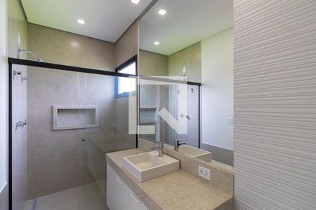 Casa de condomínio à venda com 300m², 3 quartos e 4 vagas Casa de condomínio à venda com 300m², 3 quartos e 4 vagasBanheiro da suíte 3