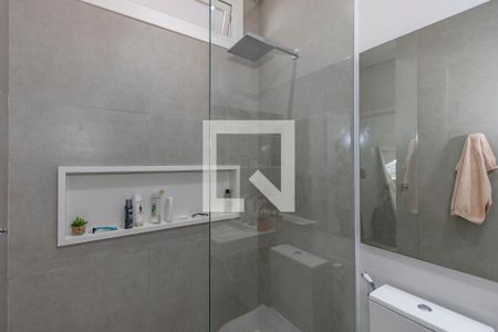 Casa à venda com 416m², 4 quartos e 4 vagasBanheiro da Suíte 2