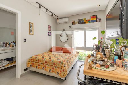 Casa à venda com 416m², 4 quartos e 4 vagasSuíte 3