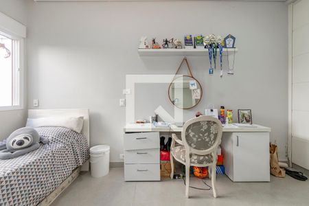 Casa à venda com 416m², 4 quartos e 4 vagasSuíte 2