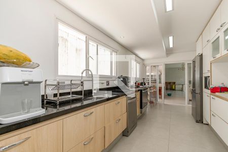 Casa à venda com 416m², 4 quartos e 4 vagasCozinha