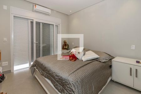 Casa à venda com 416m², 4 quartos e 4 vagasSuíte 1