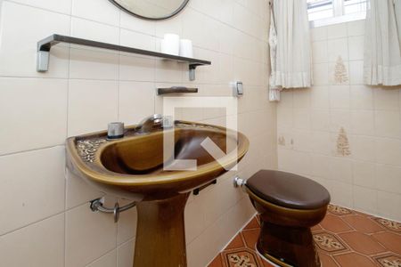 Casa à venda com 220m², 3 quartos e 5 vagas Casa à venda com 220m², 3 quartos e 5 vagasLavabo