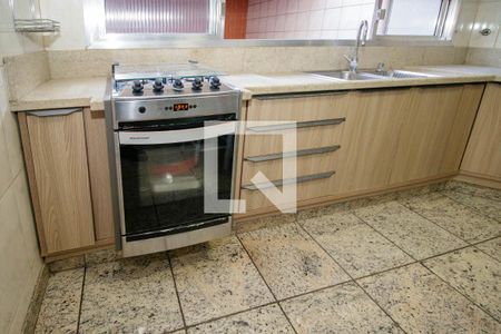 Casa à venda com 220m², 3 quartos e 5 vagas Casa à venda com 220m², 3 quartos e 5 vagasCozinha