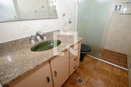 Casa à venda com 220m², 3 quartos e 5 vagas Casa à venda com 220m², 3 quartos e 5 vagasBanheiro