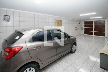 Casa à venda com 220m², 3 quartos e 5 vagas Casa à venda com 220m², 3 quartos e 5 vagasGaragem