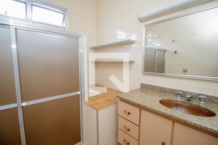 Casa à venda com 220m², 3 quartos e 5 vagas Casa à venda com 220m², 3 quartos e 5 vagasBanheiro da Suíte