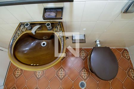 Casa à venda com 220m², 3 quartos e 5 vagas Casa à venda com 220m², 3 quartos e 5 vagasLavabo